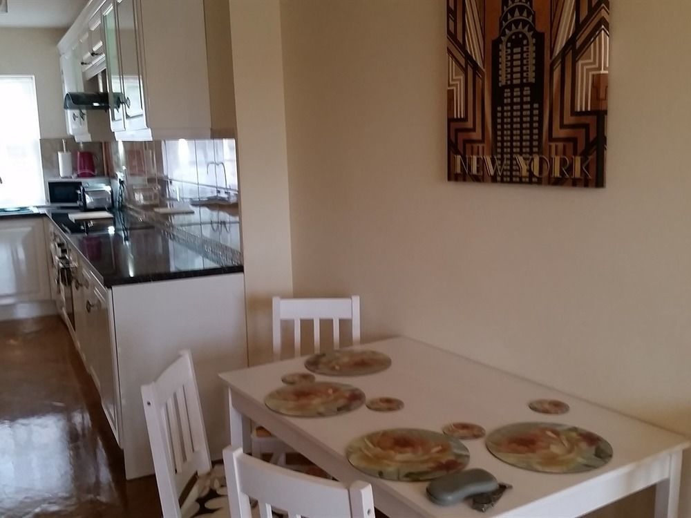 St Sidwells Townhouses' エクセター エクステリア 写真
