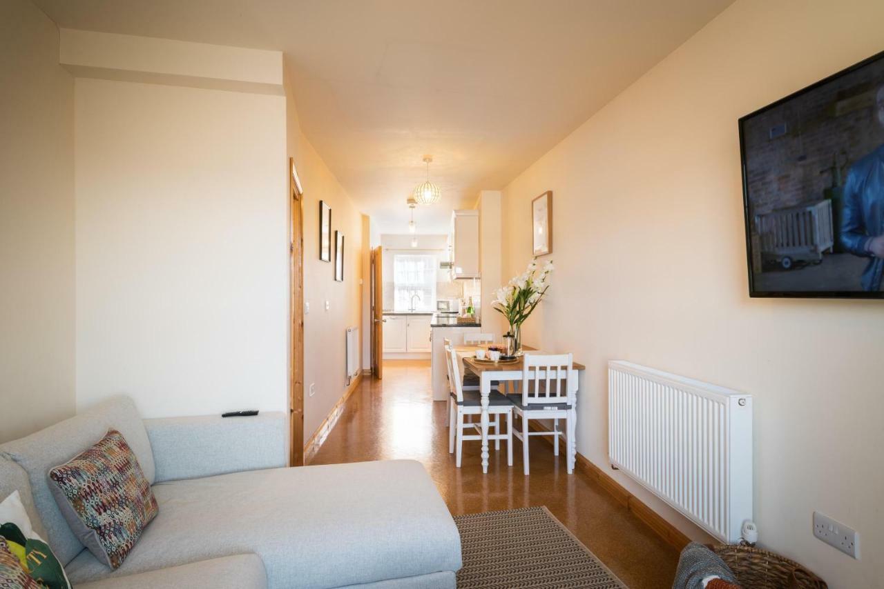 St Sidwells Townhouses' エクセター エクステリア 写真